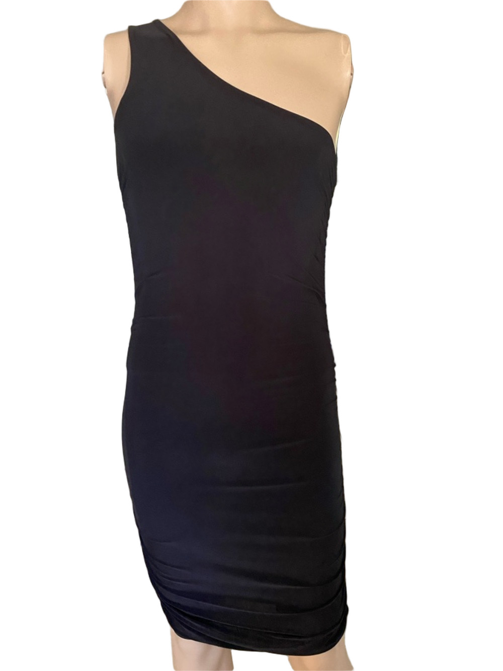 PrettyLittleThing Black One-Shoulder Bodycon Dress